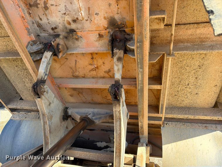 image for item ED0231 1983 International 1954 dump truck