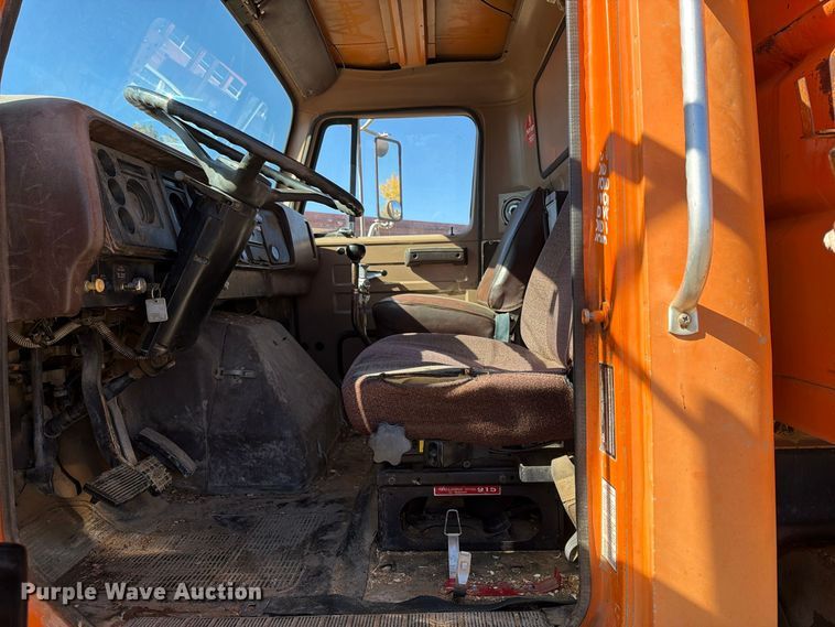 image for item ED0231 1983 International 1954 dump truck
