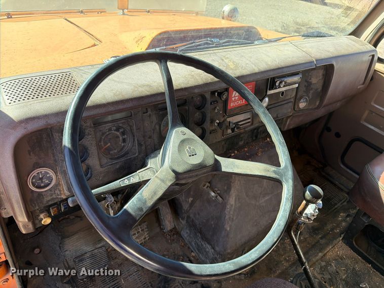 image for item ED0231 1983 International 1954 dump truck