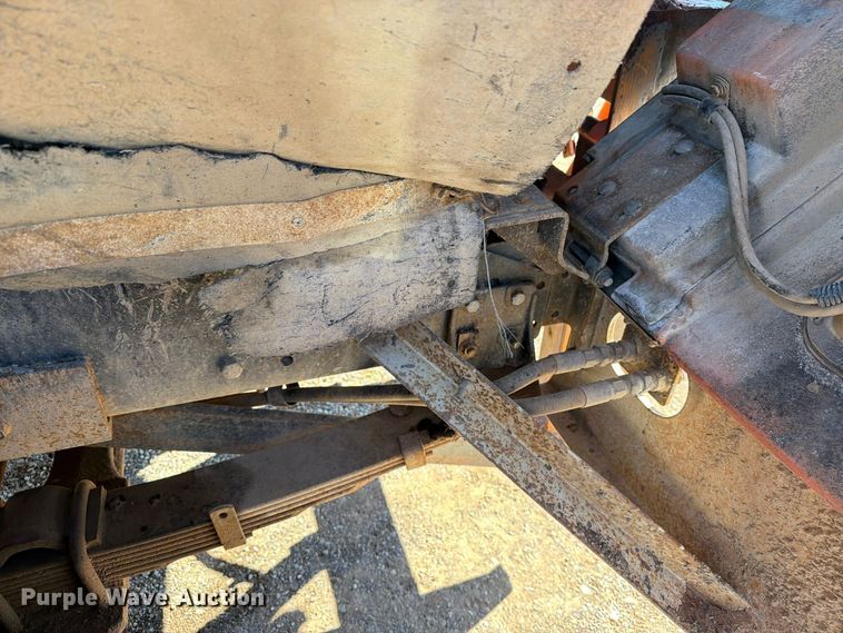 image for item ED0231 1983 International 1954 dump truck