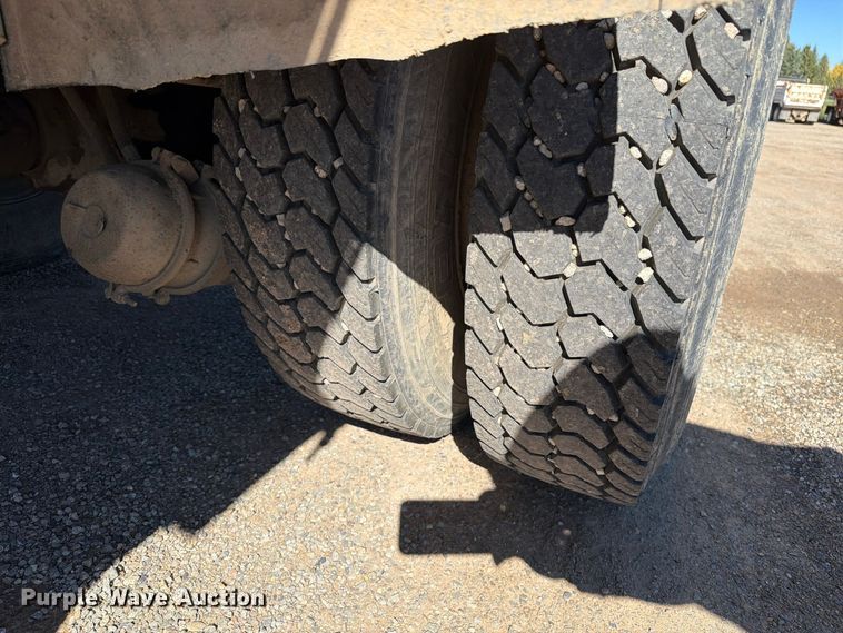 image for item ED0231 1983 International 1954 dump truck