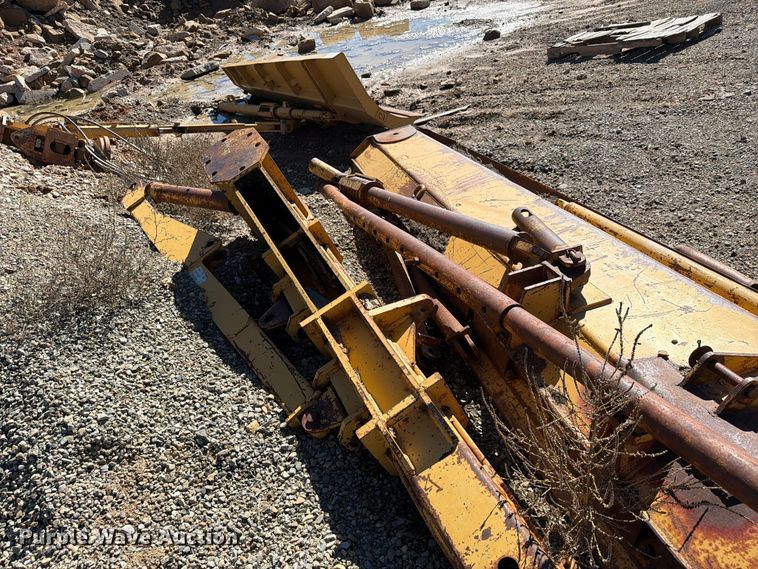 image for item ED0233 (2) Balderson BWH-12 motor grader wing blades