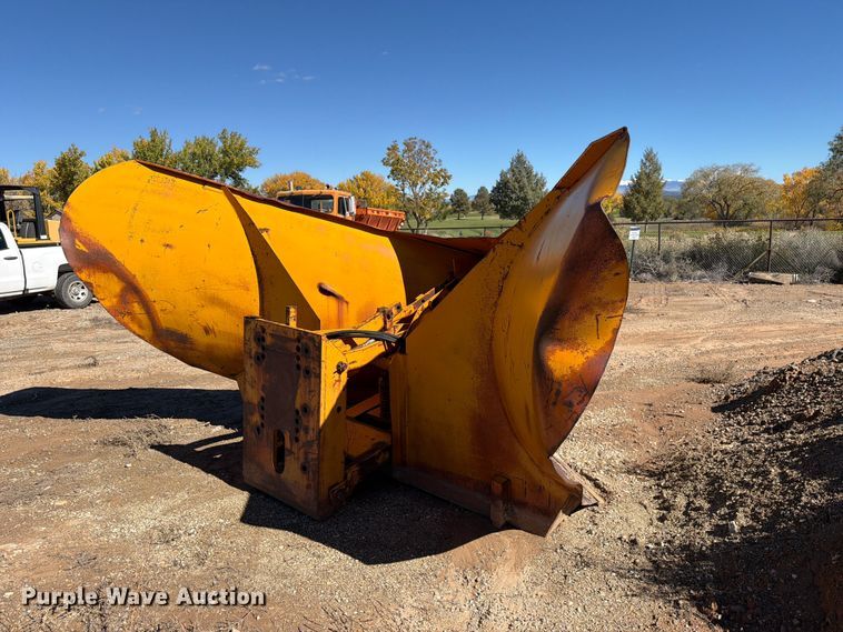 image for item ED0238 Motor grader snow plow