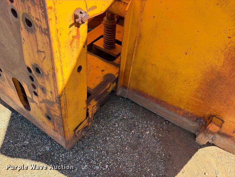 image for item ED0238 Motor grader snow plow