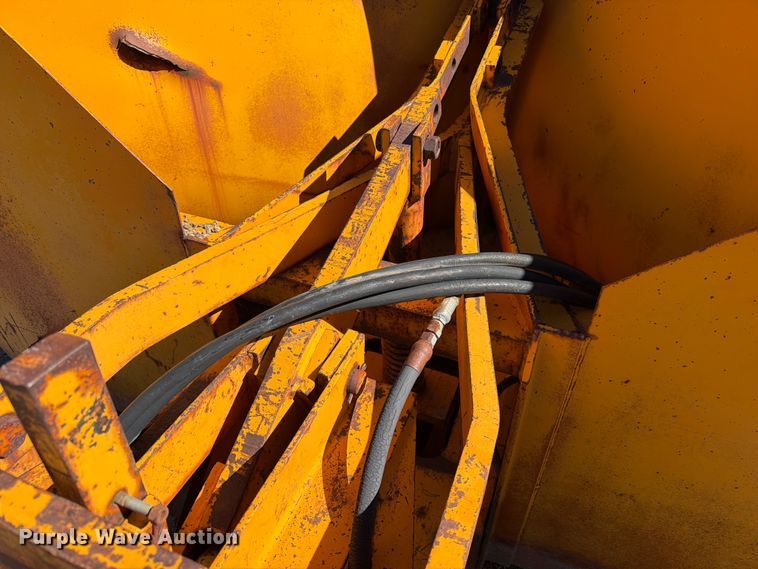 image for item ED0238 Motor grader snow plow