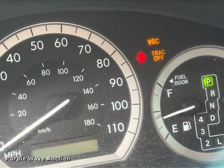image for item EI7828 2004 Toyota Sienna van