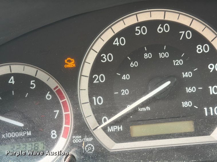 image for item EI7828 2004 Toyota Sienna van