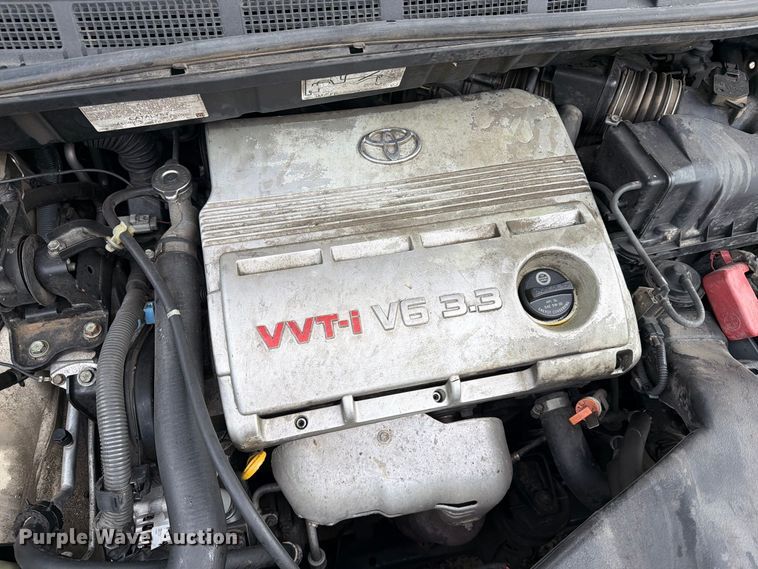 image for item EI7828 2004 Toyota Sienna van