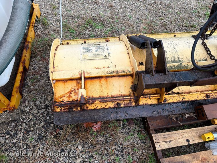image for item EL1123 Meyer 8' W snow plow