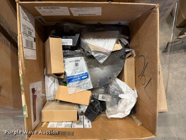 image for item EL1124 Truck parts