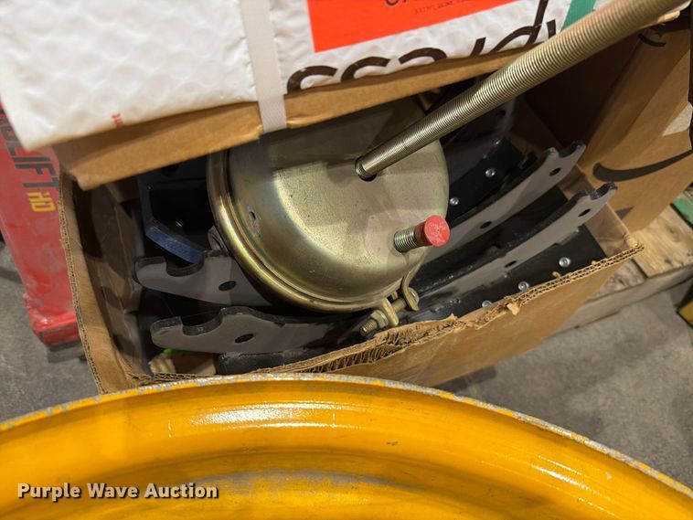 image for item EL1124 Truck parts