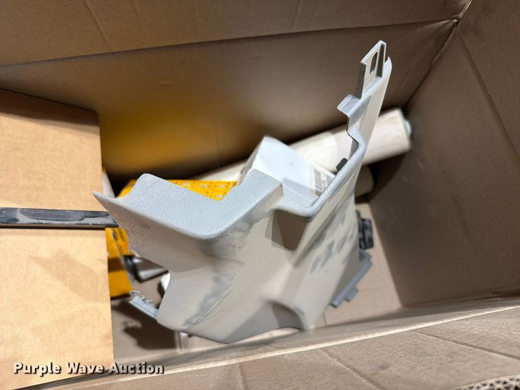 image for item EL1124 Truck parts