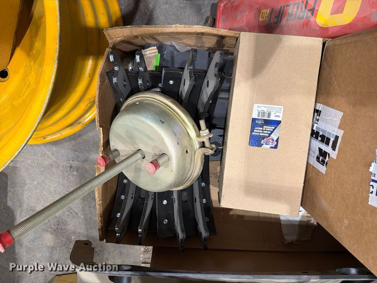 image for item EL1124 Truck parts
