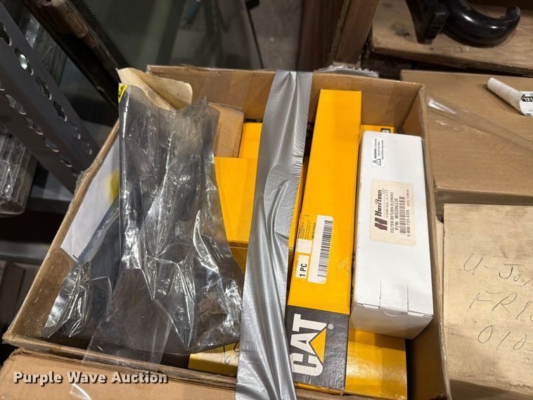 image for item EL1124 Truck parts