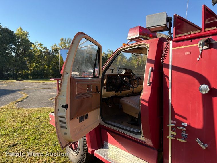image for item ER3323 1980 GMC 7000 fire truck