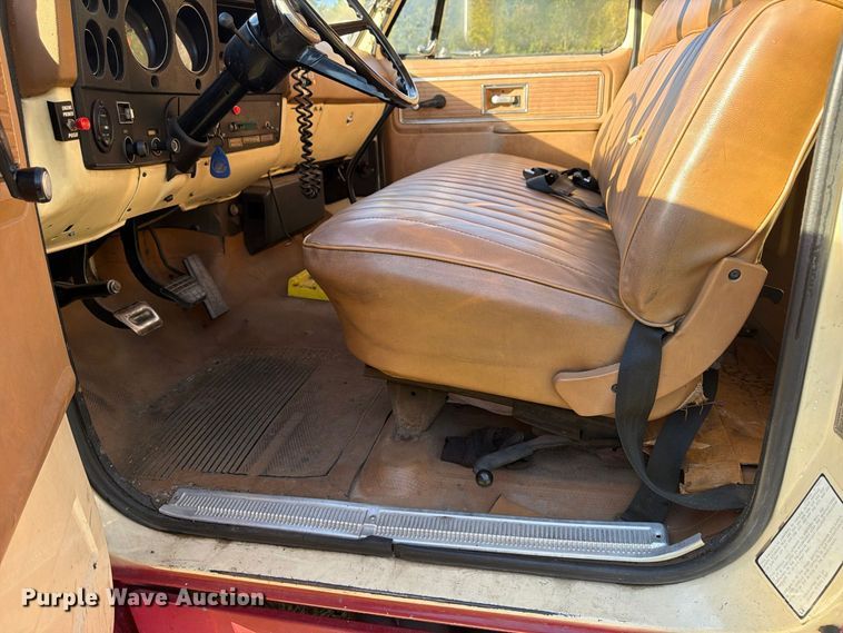 image for item ER3323 1980 GMC 7000 fire truck