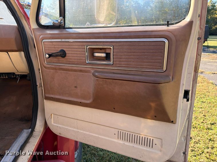image for item ER3323 1980 GMC 7000 fire truck