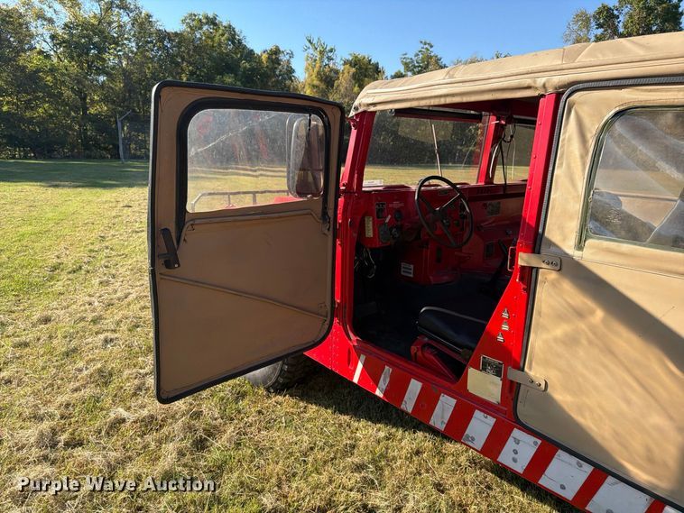 image for item ER3324 1991 AM General Humvee SUV