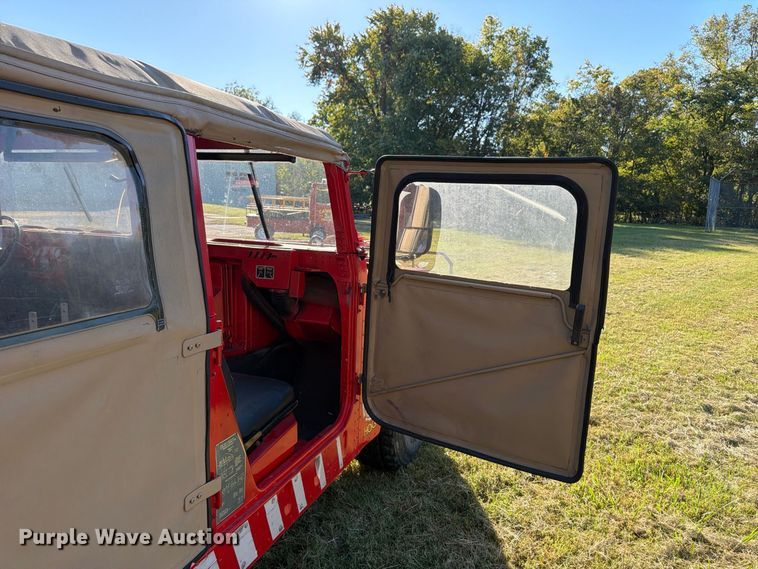 image for item ER3324 1991 AM General Humvee SUV