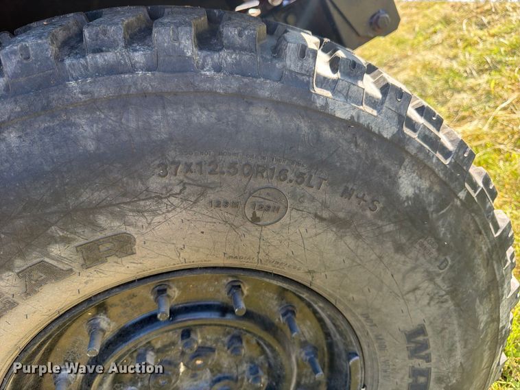 image for item ER3324 1991 AM General Humvee SUV