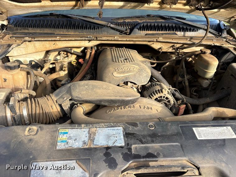 image for item ES8290 2002 GMC Sierra 1500 Crew Cab pickup truck