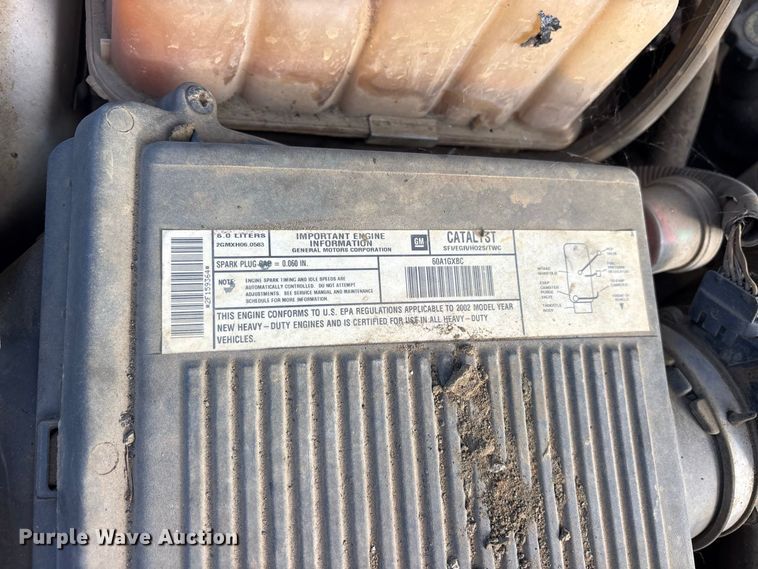 image for item ES8290 2002 GMC Sierra 1500 Crew Cab pickup truck