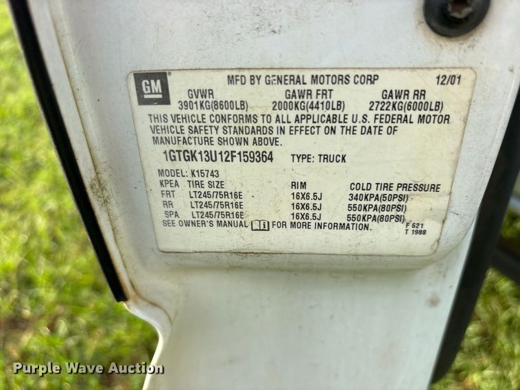 image for item ES8290 2002 GMC Sierra 1500 Crew Cab pickup truck