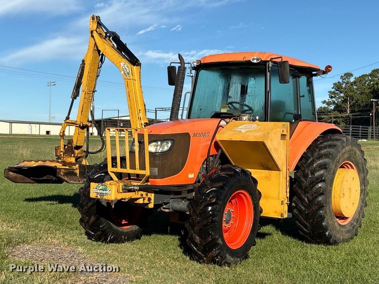 image for item ES8310 2013 Kubota M108S MFWD tractor