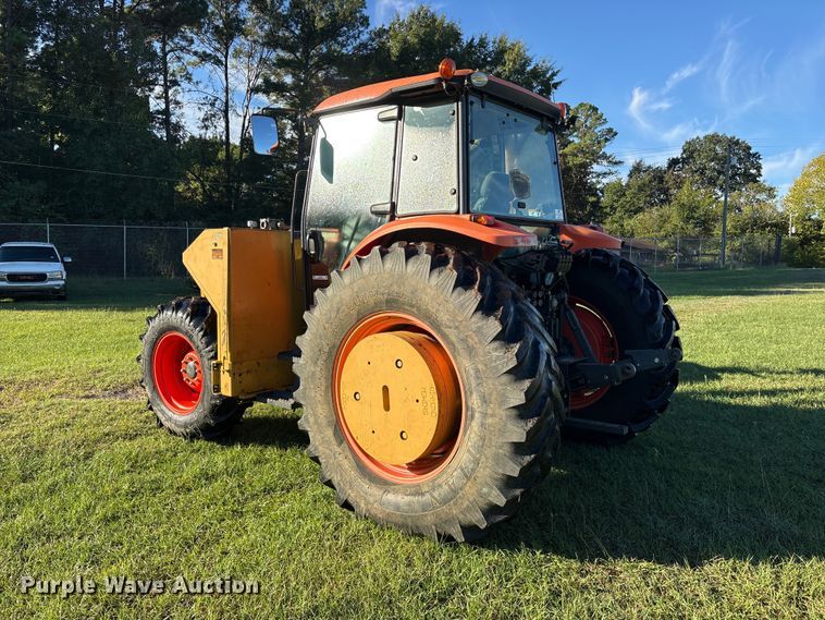 image for item ES8310 2013 Kubota M108S MFWD tractor