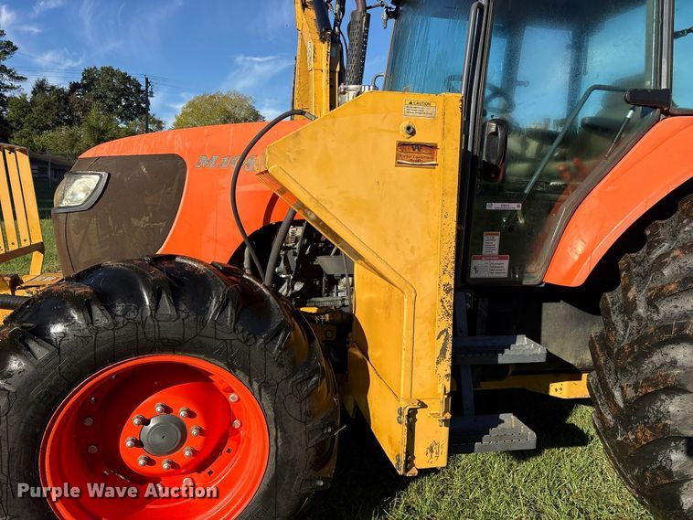 image for item ES8310 2013 Kubota M108S MFWD tractor