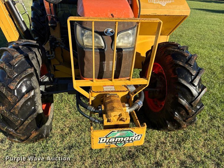 image for item ES8310 2013 Kubota M108S MFWD tractor
