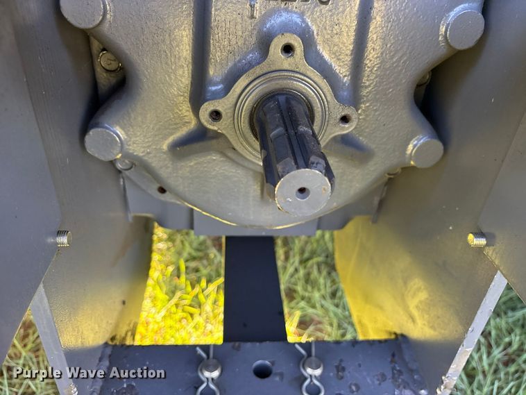image for item ES8310 2013 Kubota M108S MFWD tractor