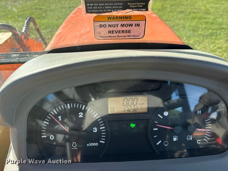 image for item ES8310 2013 Kubota M108S MFWD tractor
