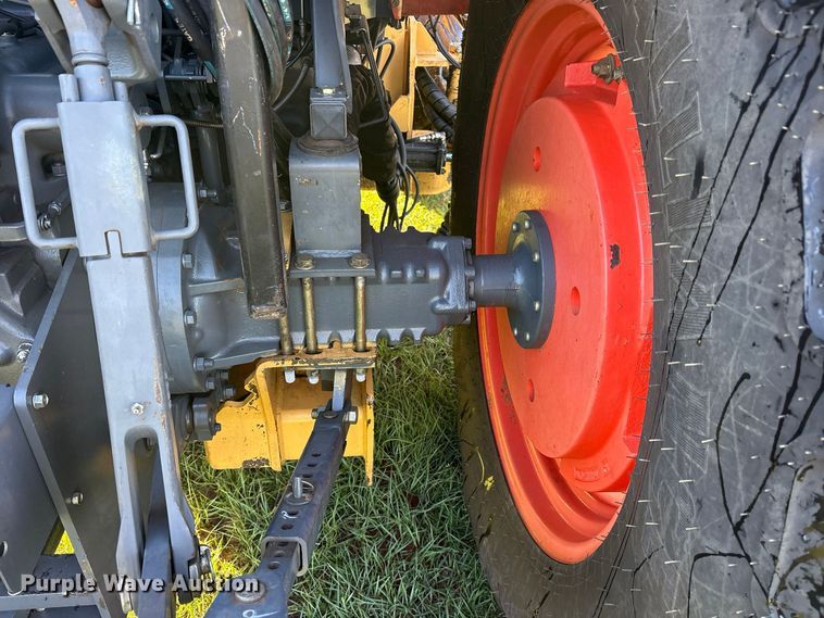 image for item ES8310 2013 Kubota M108S MFWD tractor