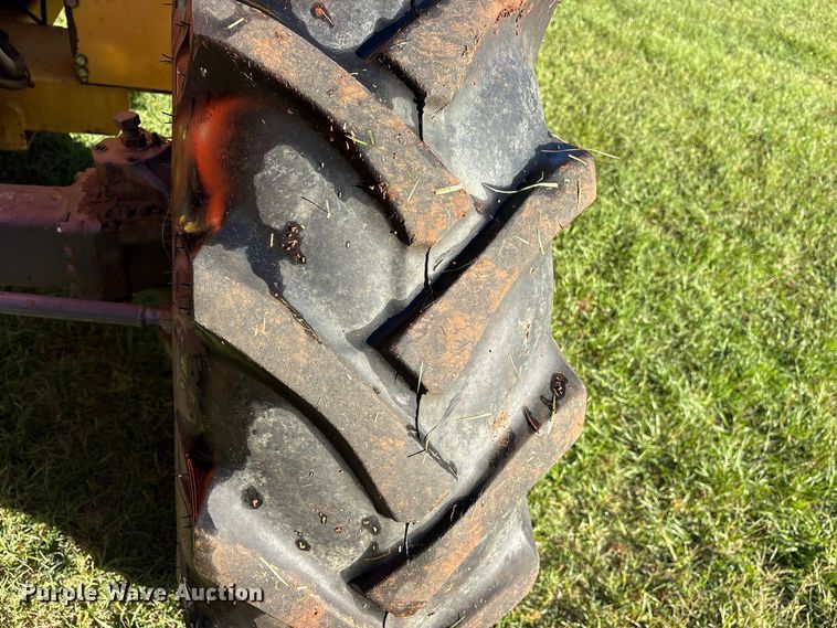 image for item ES8310 2013 Kubota M108S MFWD tractor