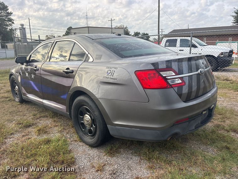 image for item ES8477 2013 Ford Taurus Police 