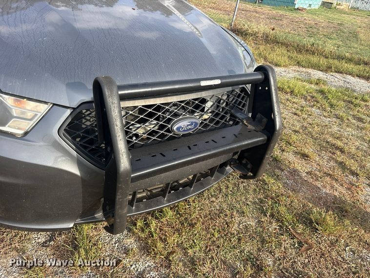 image for item ES8477 2013 Ford Taurus Police 