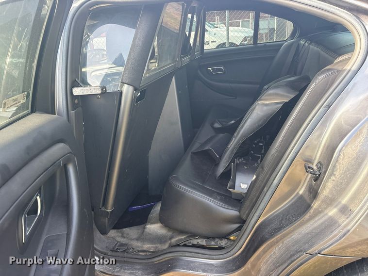 image for item ES8477 2013 Ford Taurus Police 