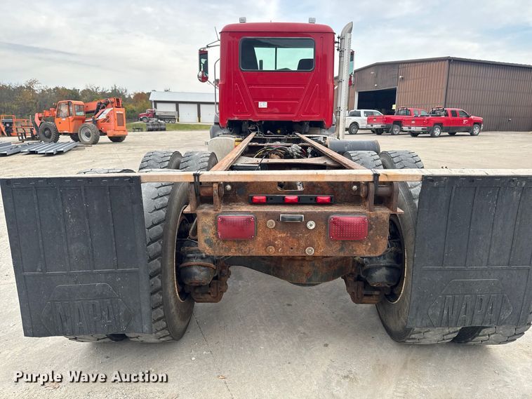 image for item EV7054 2017 Mack GU813 truck cab and chassis