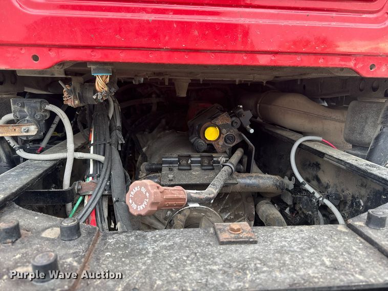 image for item EV7054 2017 Mack GU813 truck cab and chassis