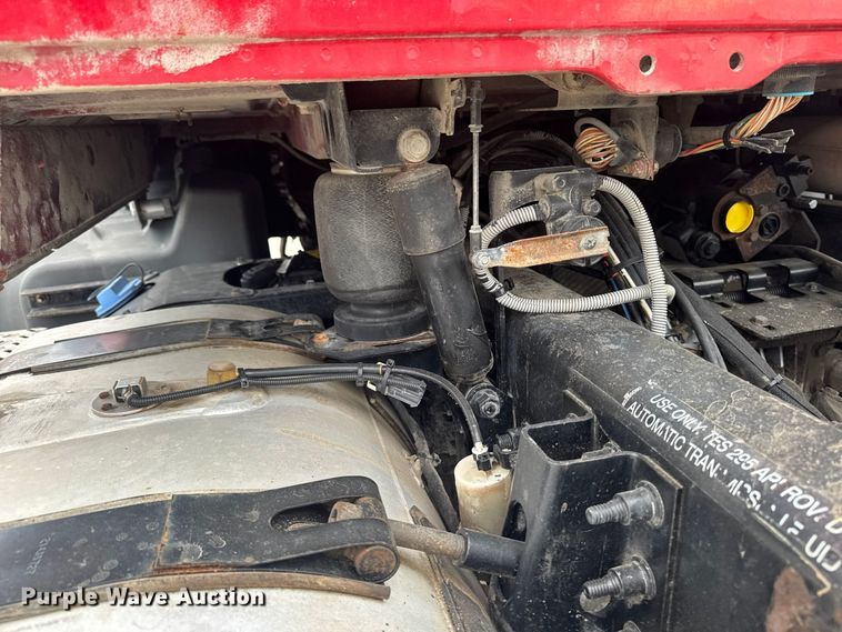 image for item EV7054 2017 Mack GU813 truck cab and chassis