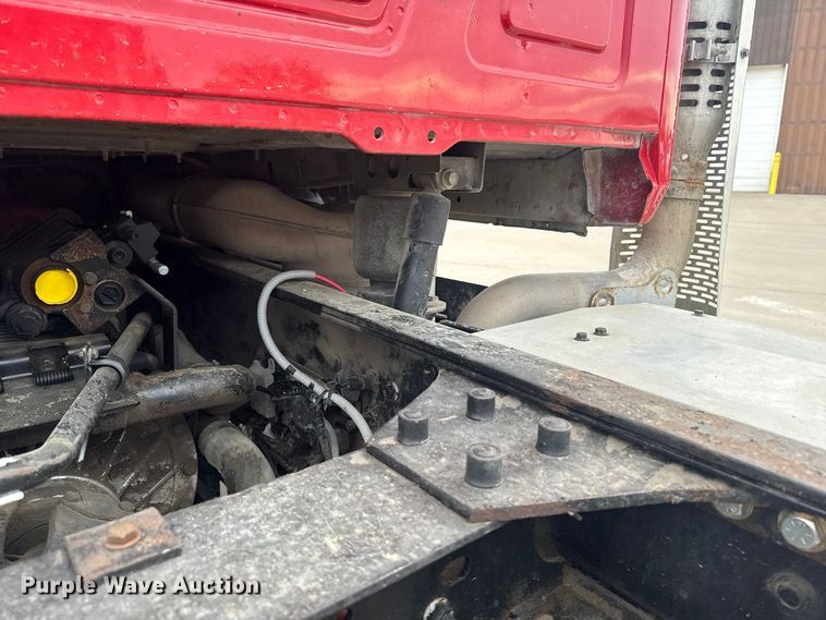image for item EV7054 2017 Mack GU813 truck cab and chassis