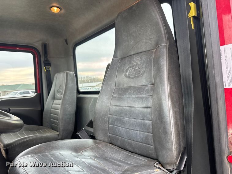 image for item EV7054 2017 Mack GU813 truck cab and chassis
