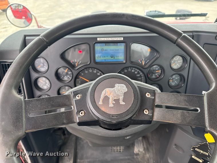 image for item EV7054 2017 Mack GU813 truck cab and chassis