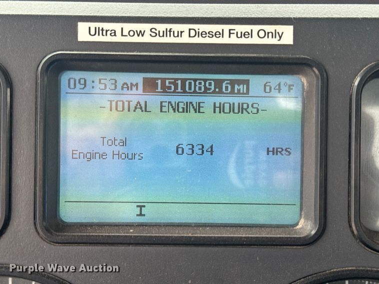 image for item EV7054 2017 Mack GU813 truck cab and chassis