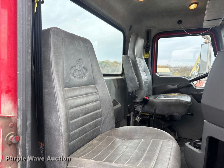 image for item EV7054 2017 Mack GU813 truck cab and chassis