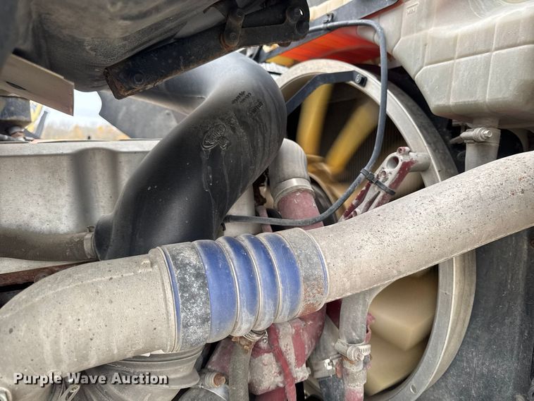 image for item EV7054 2017 Mack GU813 truck cab and chassis