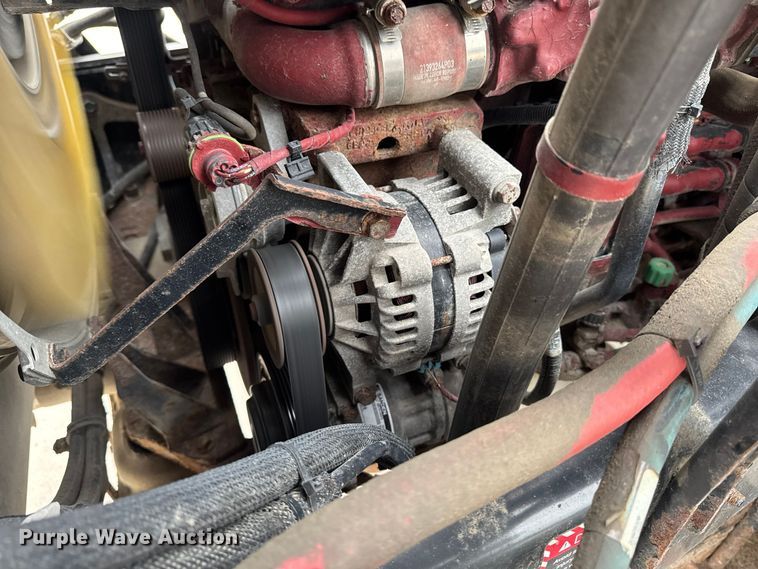 image for item EV7054 2017 Mack GU813 truck cab and chassis