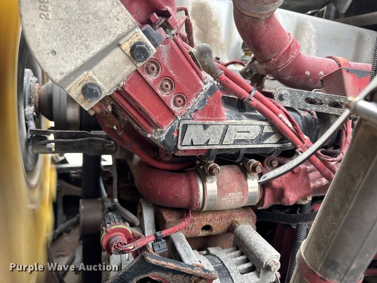 image for item EV7054 2017 Mack GU813 truck cab and chassis