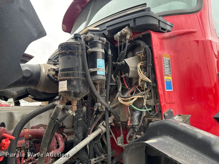 image for item EV7054 2017 Mack GU813 truck cab and chassis